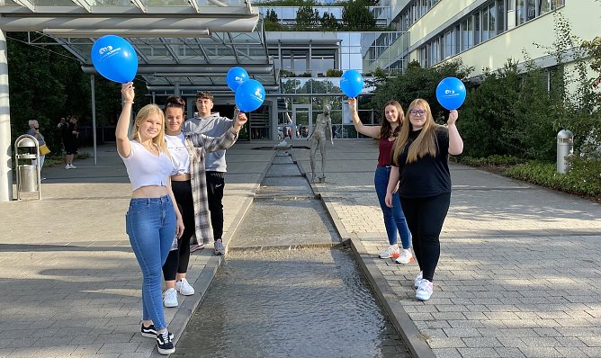 Neue Azubis im Südharz Klinikum (Foto: SHK) Neue Azubis im Südharz Klinikum (Foto: SHK)