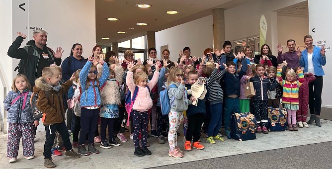 Übergabe an die Kindergärten (Foto: Stadtverwaltung Nordhausen) Übergabe an die Kindergärten (Foto: Stadtverwaltung Nordhausen)