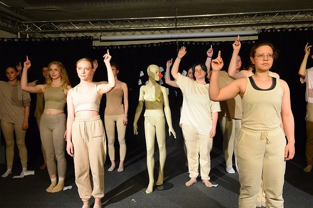 Aufgewachsen - Gastspiel an der Regelschule Hainleite (Foto: Steffen Adam) Aufgewachsen - Gastspiel an der Regelschule Hainleite (Foto: Steffen Adam)