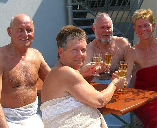 Saunieren macht Spaß (Foto: Badehaus) Saunieren macht Spaß (Foto: Badehaus)