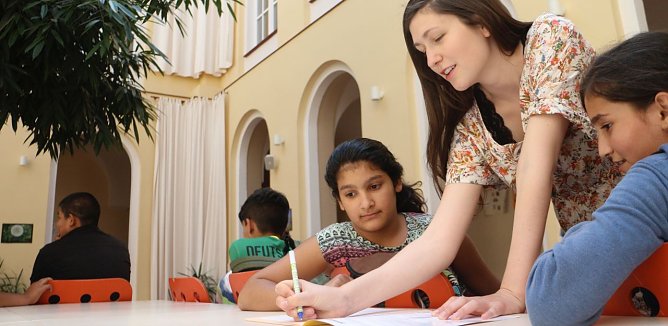 Unterricht für Geflüchtete Kinder an der Petersbergschule 2016 (Foto: nnz-Archiv) Unterricht für Geflüchtete Kinder an der Petersbergschule 2016 (Foto: nnz-Archiv)