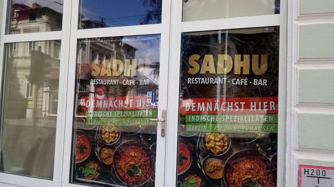 Ank&uuml;ndigungsplakat in der Bahnhofstra&szlig;e (Foto: nnz-Archiv)