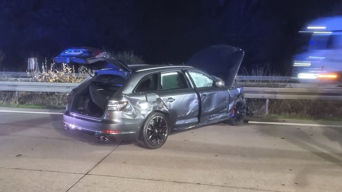 Schwerer Unfall auf der A38 (Foto: S. Dietzel) Schwerer Unfall auf der A38 (Foto: S. Dietzel)