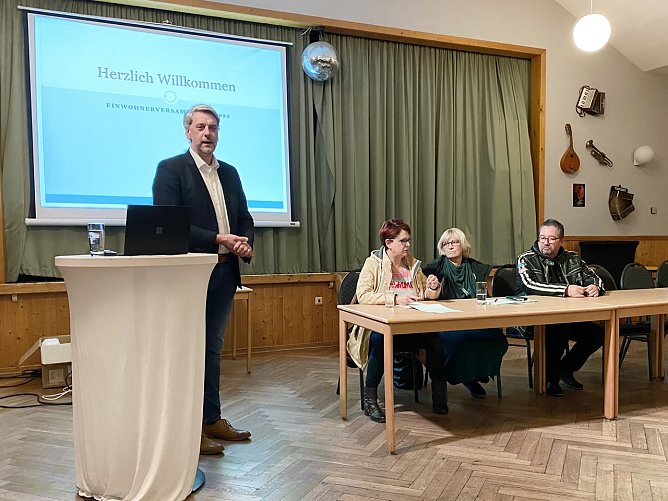 Einwohnerversammlung in Niedersachswerfen (Foto: Sandra Witzel) Einwohnerversammlung in Niedersachswerfen (Foto: Sandra Witzel)