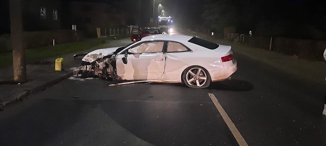 Unfallwagen gestern Abend (Foto: Polizei)