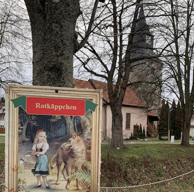 Märchenpfad in Kleinbodungen (Foto: Daniela Steinecke) Märchenpfad in Kleinbodungen (Foto: Daniela Steinecke)