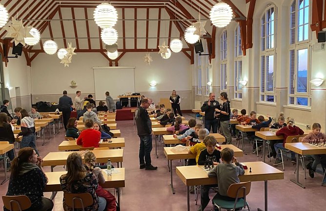Die Kreismeisterschaften im Schach sorgten f&uuml;r eine volle Aula am Herder-Gymnasium (Foto: Erik Onnen)