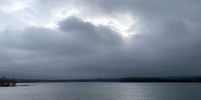 Viele Wolken und stürmische Winde (Foto: oas) Viele Wolken und stürmische Winde (Foto: oas)