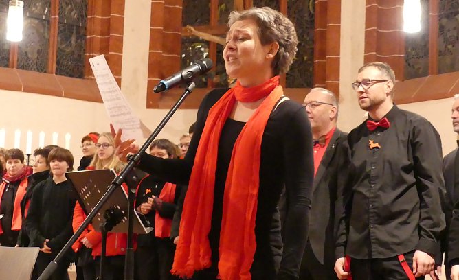 Benefizkonzert gestern Abend (Foto: R.Englert) Benefizkonzert gestern Abend (Foto: R.Englert)