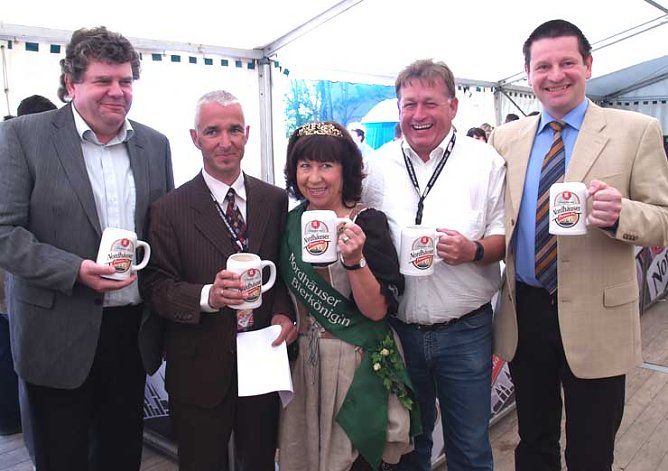 Bierquartett mit Bierkönigin (Foto: nnz) Bierquartett mit Bierkönigin (Foto: nnz)