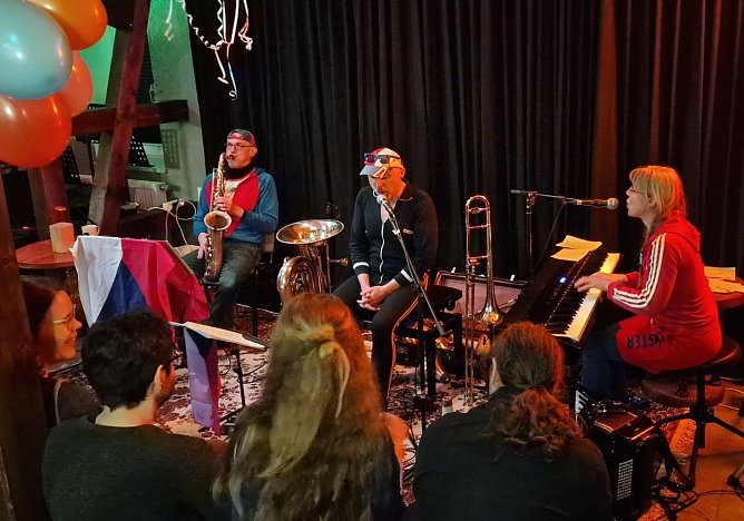 Jazzpolka in der "W&auml;schemangel" (Foto: nnz)