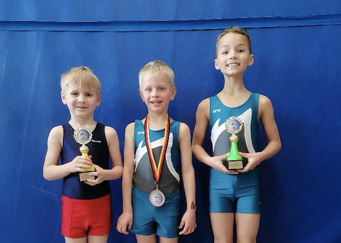 Theo, Louis und Levien vom SV Germania Heringen (Foto: SV Germania Heringen) Theo, Louis und Levien vom SV Germania Heringen (Foto: SV Germania Heringen)