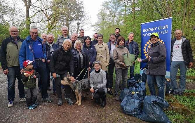 Nordhauseens Rotarier packten an (Foto: H.Seidel) Nordhauseens Rotarier packten an (Foto: H.Seidel)