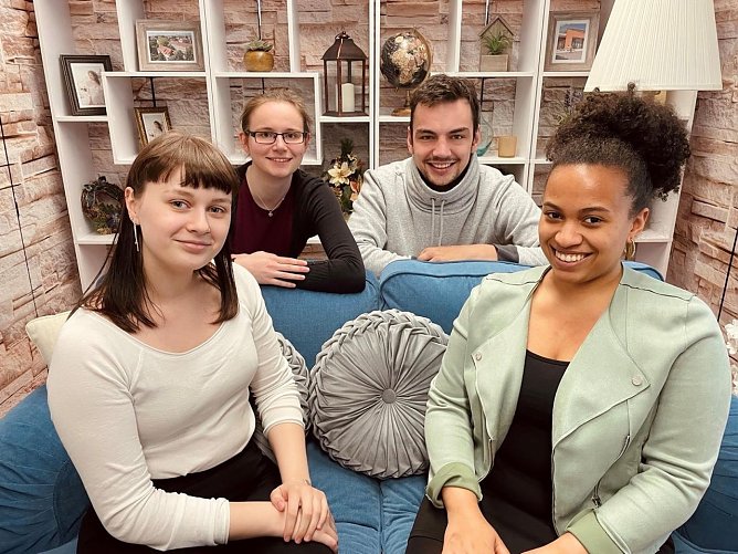 v.l.: Die Projektgruppe des Studiengangs Sozialmanagement: Gina Rothensee, Svenja Wolfertz, Felix Knodel und Naima Wimmer (Foto: Tina Bergknapp)