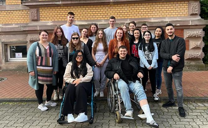 Abschlussklasse Sozialbetreuer beim IWK (Foto: H.Schieke)