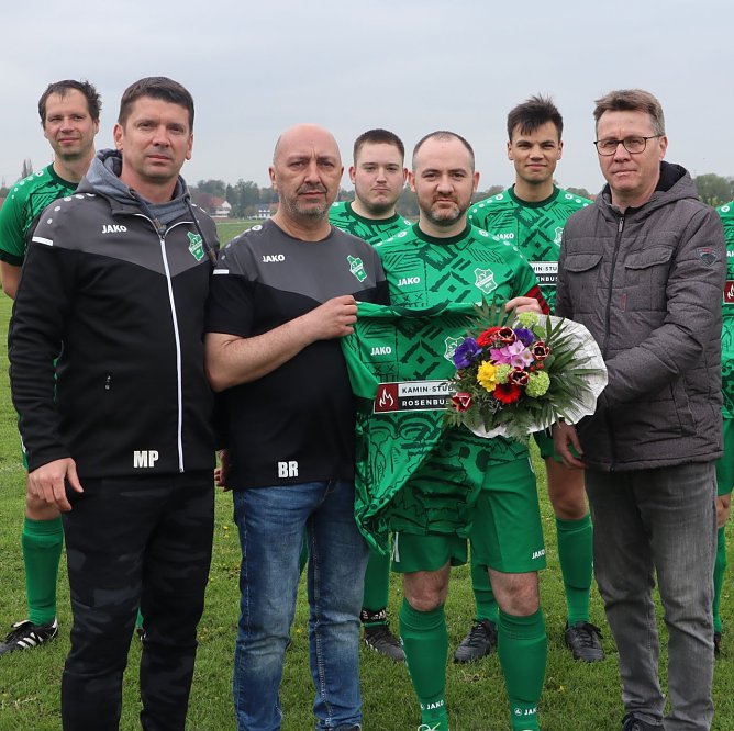 Neuer Trikotsatz f&uuml;r den SV Kleinfurra (Foto: SV Kleinfurra)