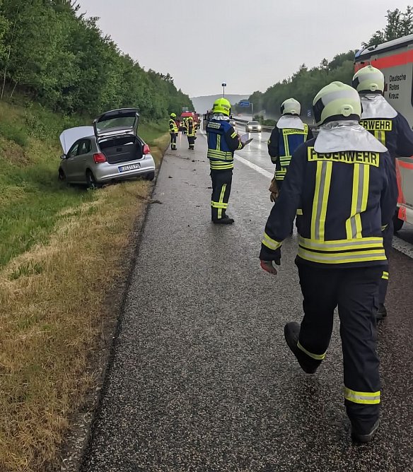 Der Regen f&uuml;hrte am Freitag zu drei Unf&auml;llen auf der Autobahn (Foto: Feuerwehr Arenshausen/Silvio Dietzel)