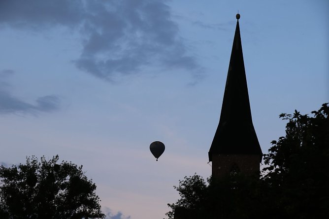 Gestern Abend konnte man den Himmel über Nordhausen noch in aller Ruhe befahren (Foto: agl) Gestern Abend konnte man den Himmel über Nordhausen noch in aller Ruhe befahren (Foto: agl)