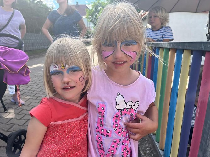 Kindergartenfest in Herrmannsacker (Foto: Förderverein Kindergarten Ackermännchen Herrmannsacker) Kindergartenfest in Herrmannsacker (Foto: Förderverein Kindergarten Ackermännchen Herrmannsacker)