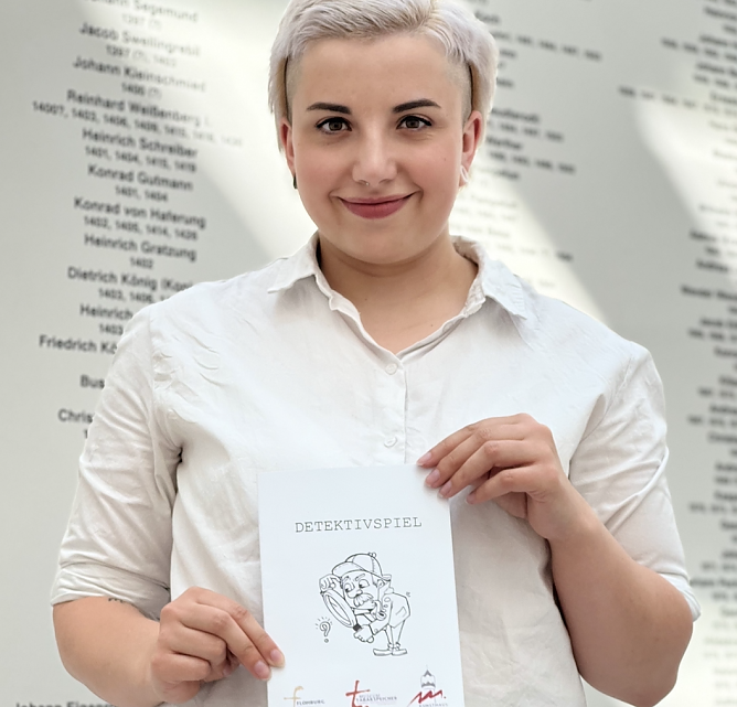 Michelle Puls hat sich f&uuml;r die Flohburg ein Spiel f&uuml;r junge Detektive ausgedacht (Foto: Stadt Nordhausen)