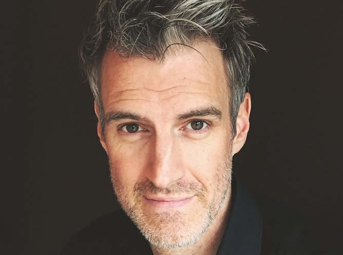 Thomas Raab liest im Tabakspeicher (Foto: Simone Heher-Raab) Thomas Raab liest im Tabakspeicher (Foto: Simone Heher-Raab)