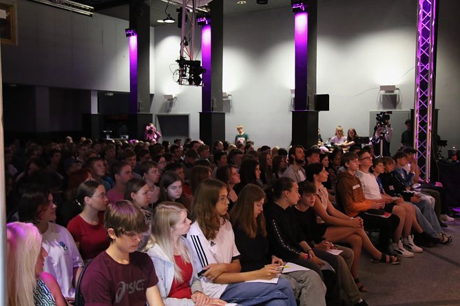 Die Diskussionrunde war gut besucht - vor Ort wie auch online (Foto: agl) Die Diskussionrunde war gut besucht - vor Ort wie auch online (Foto: agl)