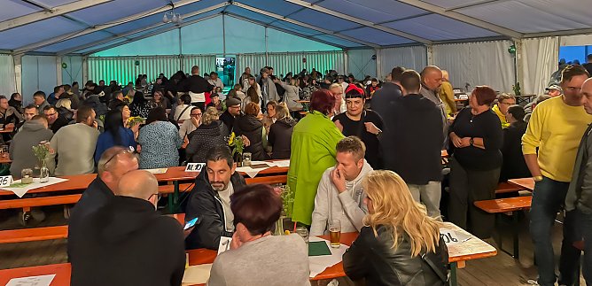 Ehemaligentreffen in Niedersachswerfen (Foto: Andreas Kappler) Ehemaligentreffen in Niedersachswerfen (Foto: Andreas Kappler)