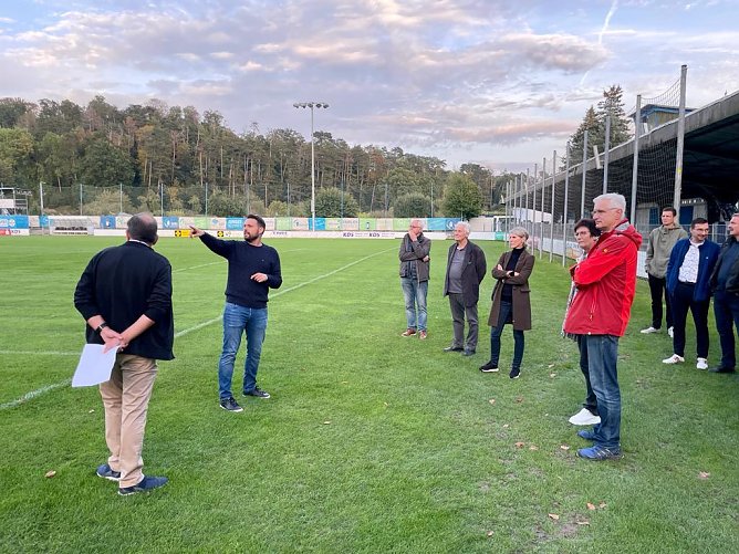 Die Lions und die Rotarier zu Gast im AKS (Foto: Michael Liedtke)