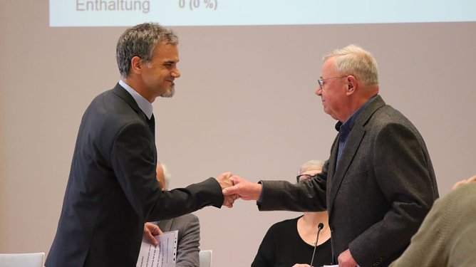 Im Stadtrat wurde heute Kai Buchmann f&uuml;r seine zweite Amtszeit vereidigt (Foto: agl)