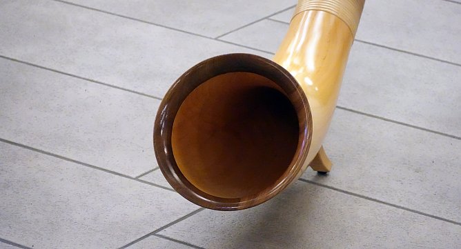 Geburtstagsst&auml;ndchen aus dem Alphorn  (Foto: nnz)