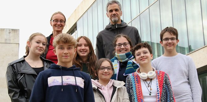 Der Kinder- und Jugendstadtrat, kurz "KiJuStaR" hat f&uuml;r den alten und neuen OB Kai Buchmann noch eine ganze Reihe Fragen aus der Nordh&auml;user Jugend parat, die man demn&auml;chst &uuml;bergeben will (Foto: agl)