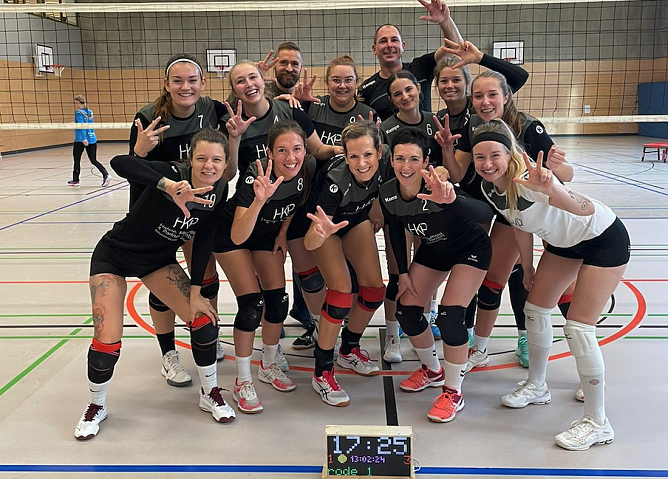 Bleicherodes Volleyballerinnen kehrten erfolgreich aus Weimar zurück (Foto: VG Bleicherode) Bleicherodes Volleyballerinnen kehrten erfolgreich aus Weimar zurück (Foto: VG Bleicherode)