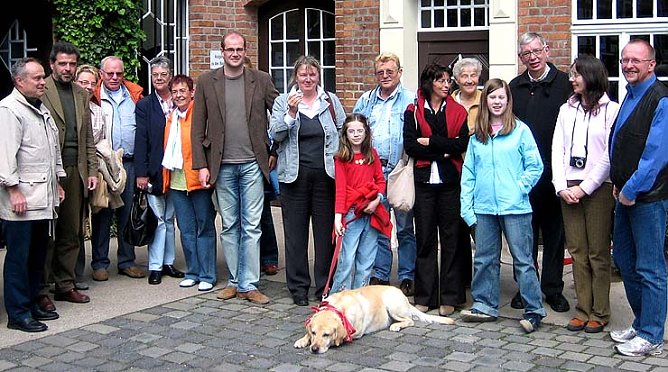 Delegation in der TRaditionsbrennerei (Foto: PSV)