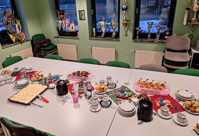 Weihnachtsfeiergedeck bei Wackers E-Junioren (Foto: privat) Weihnachtsfeiergedeck bei Wackers E-Junioren (Foto: privat)