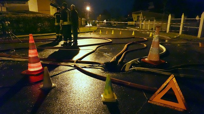 Am Lindenplatz m&uuml;ssen Keller ausgepumpt werden (Foto: nnz)
