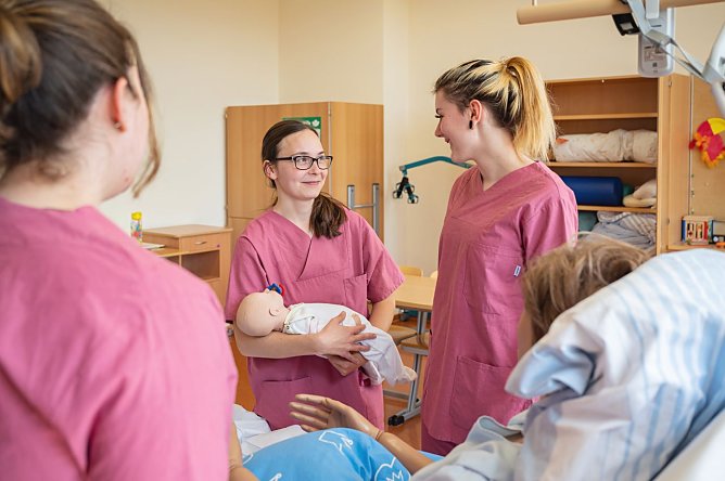 Tag der offenen T&uuml;r am Berufsschulzentrum r&uuml;ckt Pflegeberufe in den Fokus (Foto: Pressestelle Landratsamt)
