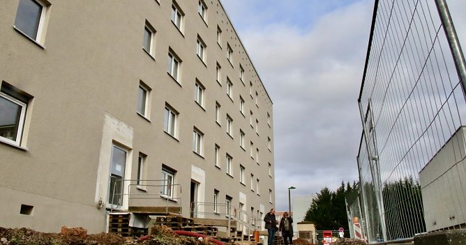 Am Haus "Sophia" wird derzeit letzte Hand angelegt, im Sommer sollen die ersten Mieter einziehen k&ouml;nnen (Foto: agl)