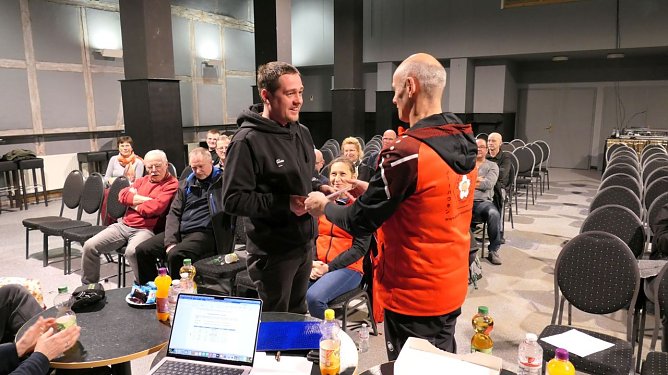 Jahreshauptversammlung des Karatevereins im Jugendclubhaus (Foto: Karate Do Kwai) Jahreshauptversammlung des Karatevereins im Jugendclubhaus (Foto: Karate Do Kwai)