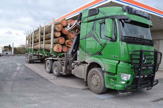 Lkw mit Rekordgewicht (Foto: LPI)