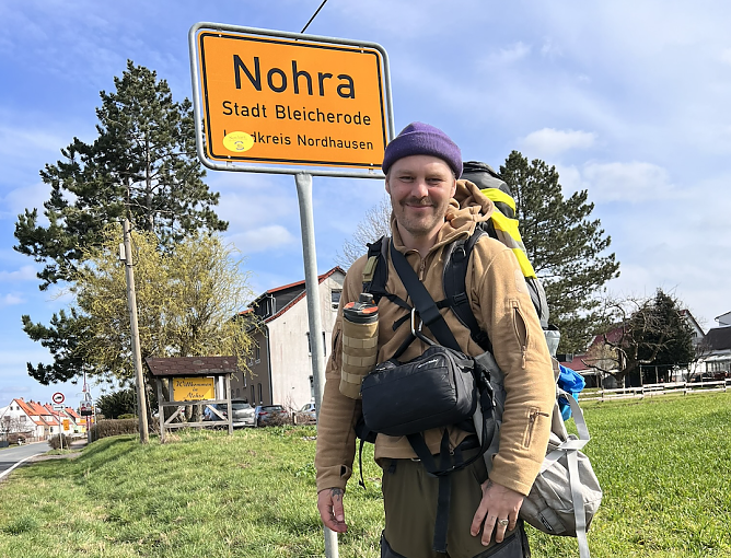 Tobias Nied kam auf seinem Weg nach Leipzig auch an Nohra vorbei (Foto: Sophia Amthor)