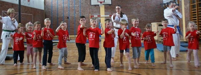 Starke Kinder (Foto: S. Schr&ouml;ter)