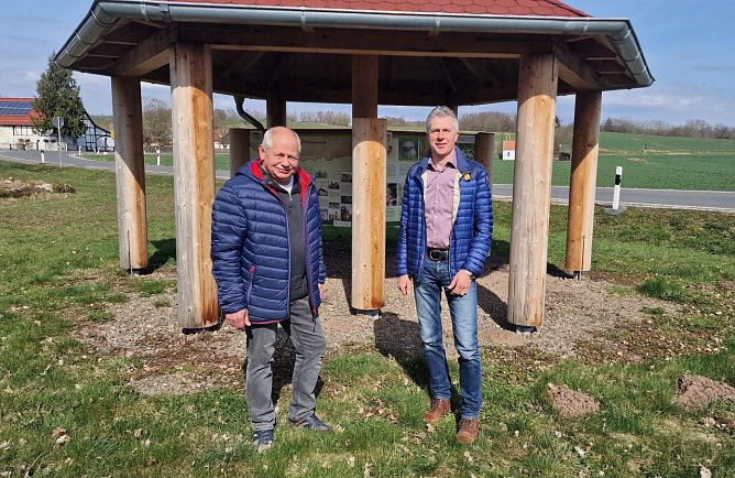 Christian Kowal (links), Andreas Gerbothe am Infopavillon bei Obersachswerfen (Foto: nnz)