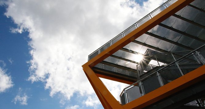 Der neue Aussichtsturm in der R&uuml;digsdorfer Schweiz (Foto: agl)