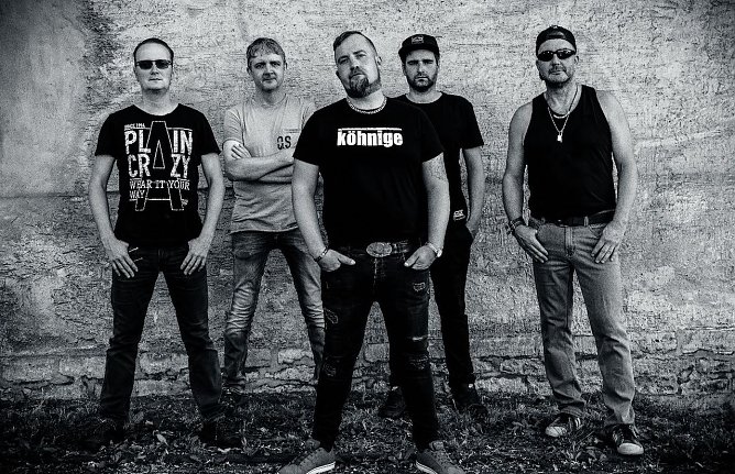 BÖHSE ONKELZ- Coverband KÖHNIGE spielt am Gondelteich (Foto: KÖHNIGE) BÖHSE ONKELZ- Coverband KÖHNIGE spielt am Gondelteich (Foto: KÖHNIGE)