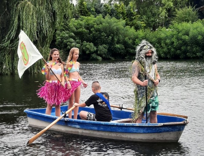 Neptunfest (Foto: B.Hellrung) Neptunfest (Foto: B.Hellrung)