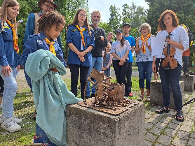 Die Pfadfinder am "Grash&uuml;pfer" (Foto: Ines Gast)