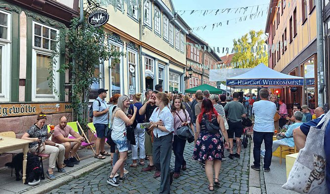 Barf&uuml;sser Sommer in der Nordh&auml;user Altstadt (Foto: Peter Blei)