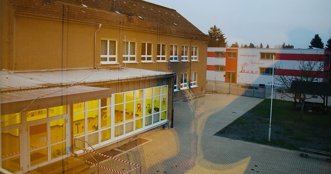 Der zweifelhafte Charme l&auml;ngst vergangener Tage - an der Regelschule Niedersachswerfen ist er deutlich zu sehen (Foto: agl)