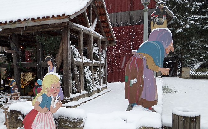 Weihnachtsmarkt in Großbodungen (Foto: Sabine Jäckel) Weihnachtsmarkt in Großbodungen (Foto: Sabine Jäckel)