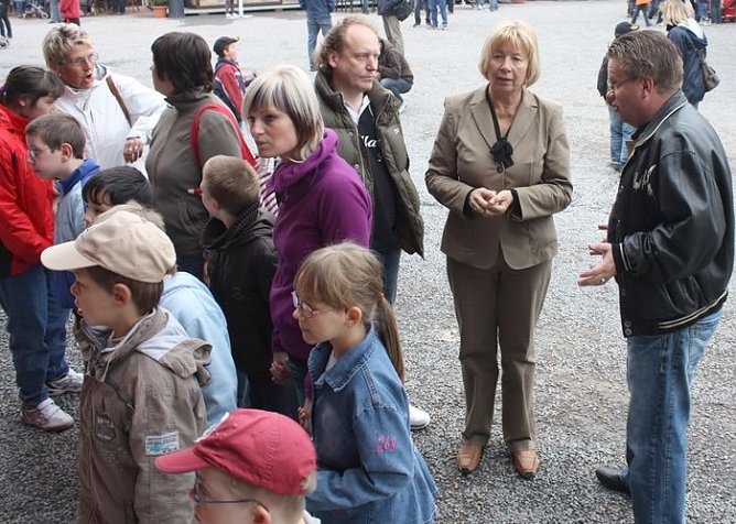 Besuch am Karussell (Foto: P. Grabe)